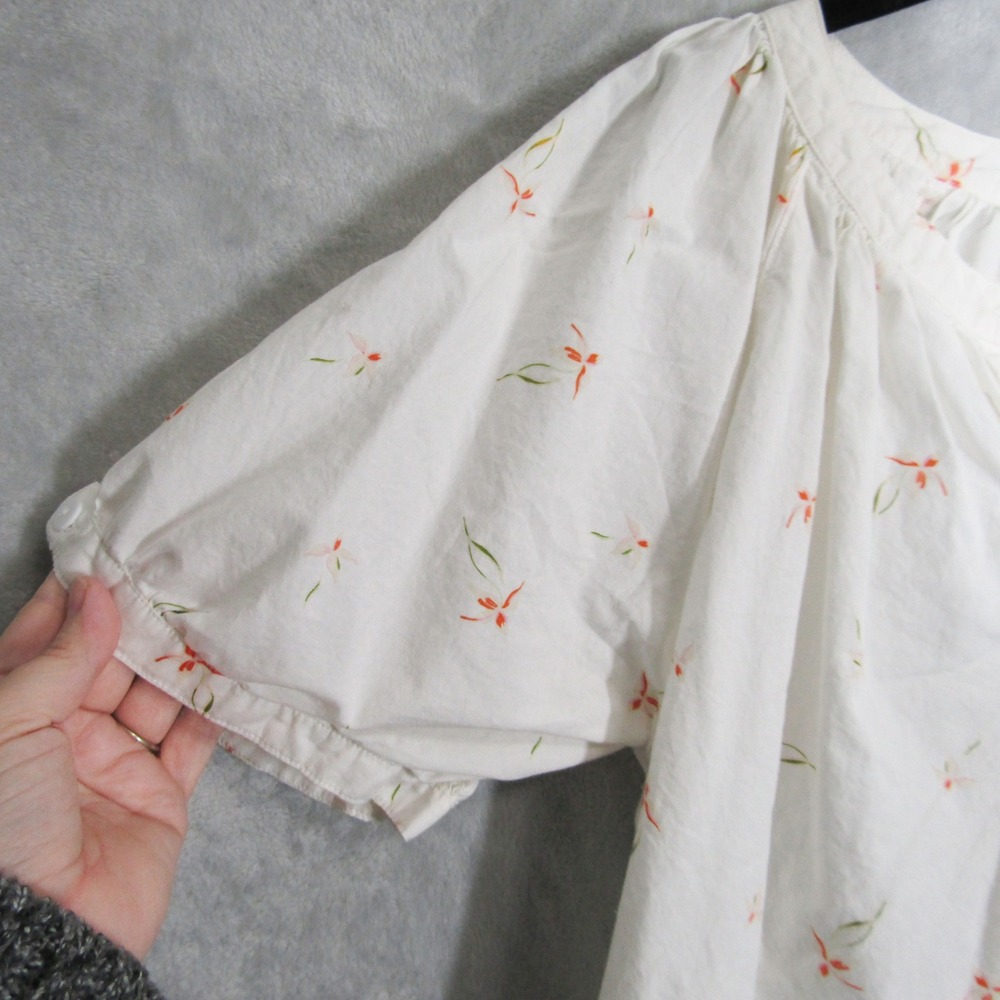 Floral White Ruffle Blouse - Picture 3 of 8